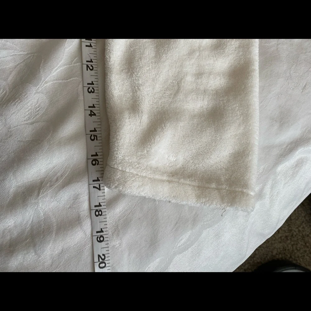 Fluffy White Spa Robe M/L - Picture 7 of 11